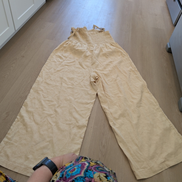 Universal Threads NWT XXL overalls. yellow. elastic. baggy. comfy. oversized. - Picture 1 of 3